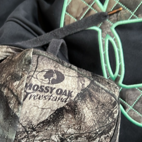 Under Armour Camouflage Hoodie, XL - Picture 7 of 7